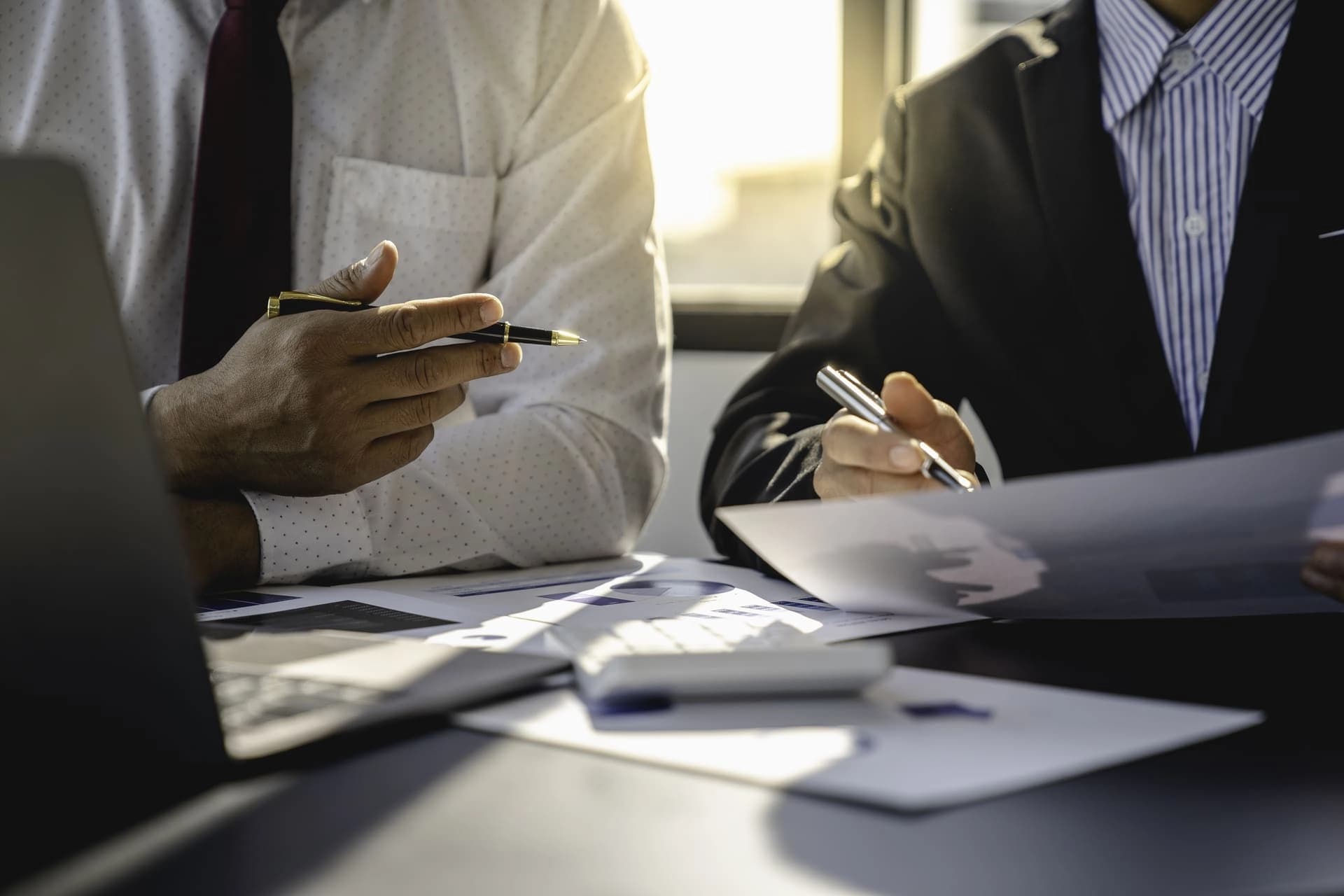 Equipo legal de IRCA Consultores en gestión ante autoridad